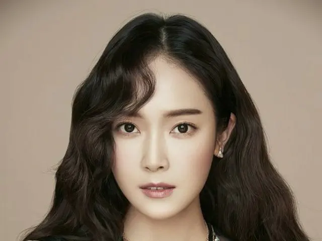 Jessica, Jewelry released pictures.