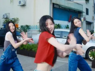 [Video so sánh] Vụ bê bối đạo vũ đạo của ILLIT trở thành chủ đề nóng trên mạngHàn Quốc ”Lucky Girl” của ILLIT Một phần vũ đạo của ”Hội chứng gà” là một phầntrong màn trình diễn ”Hội chứng gà” của McDonald's Hàn Quốc. Giám đốc biểu diễncủa NewJeans bày tỏ sự tức giận của mình trong một câu chuyện trên Instagram,nói rằng vũ đạo trông giống hệt vũ đạo của ”Dance”.