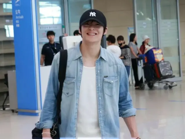 Nam diễn viên Song Geon Hee đã trở lại Sân bay Quốc tế Seoul vào sáng ngày 20 sa