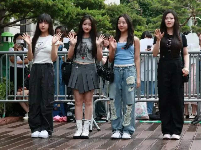 VVUP những nàng tiên ngây thơ dễ thương và vô cùng dễ thương trên đường đi làm c