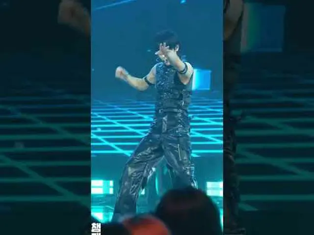 Trang phục sân khấu Zenith vs trang phục MC Zenith sẽ chọn trang phục nào? #EPEX