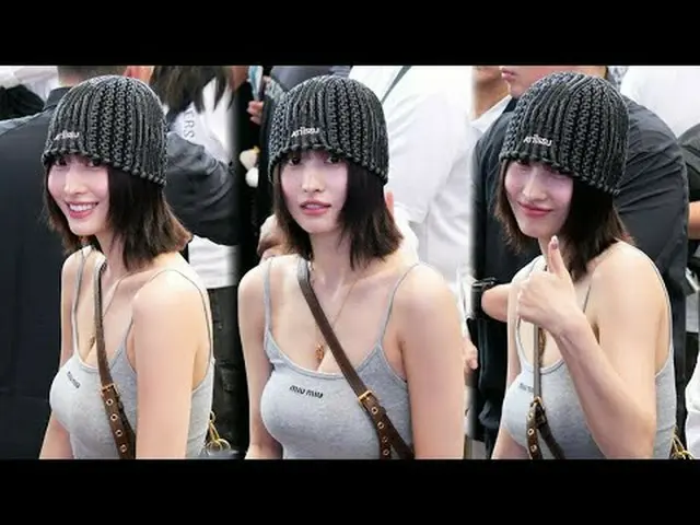 2507125 TWICE_ _ Ảnh chụp tại sân bay khởi hành chuyến lưu diễn vòng quanh thế g