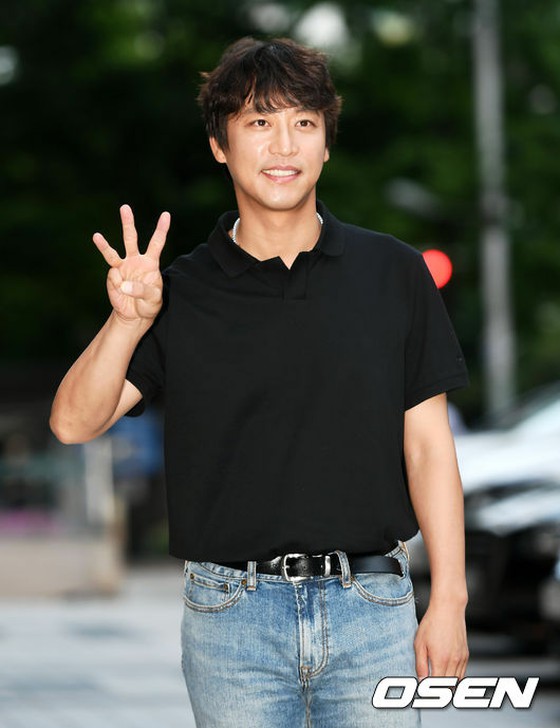 [Chính thức] Nam diễn viên "Love's landing" Oh Man Seok, COVID-19 sẽ được kiểm tra sau khi xác nhận có tiếp xúc với người bị nhiễm bệnh = kết quả vào sáng mai (21)