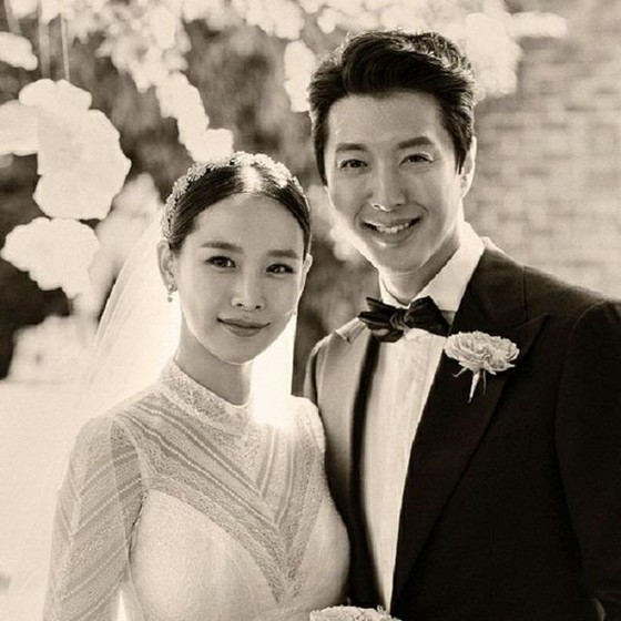 Nam diễn viên Lee Dong Gun và nữ diễn viên Cho Youn Hee đã ly hôn