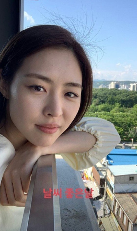 Thông báo về hôn nhân của nữ hoàng Blitz Thông báo nữ diễn viên Lee Yeon Hee trên Instagram, cập nhật 6 ngày để trở thành cô dâu vào tháng 6