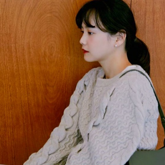 Nữ diễn viên Yun Seung A có gương mặt trẻ thơ đẹp không tuổi 38 khi cắt tóc mái