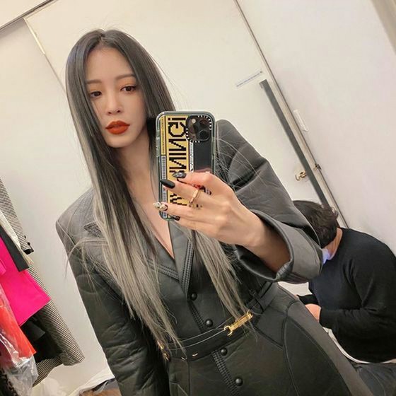 Nữ diễn viên Han Ye Seul để tóc hai tông hoàn hảo ... vẻ đẹp quyến rũ sang trọng