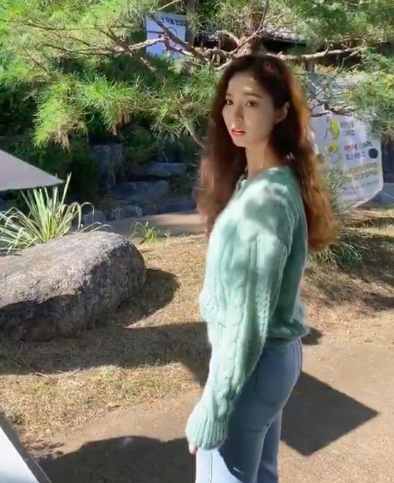 Nữ diễn viên Sin Se Gyeong tung video có vẻ đẹp tựa nữ thần ... "Người đẹp này là đồ hôi".