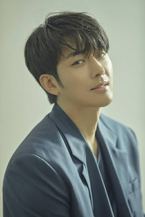 [Chính thức] Nam diễn viên Sun HoJun ký hợp đồng độc quyền với văn phòng quản lý mới