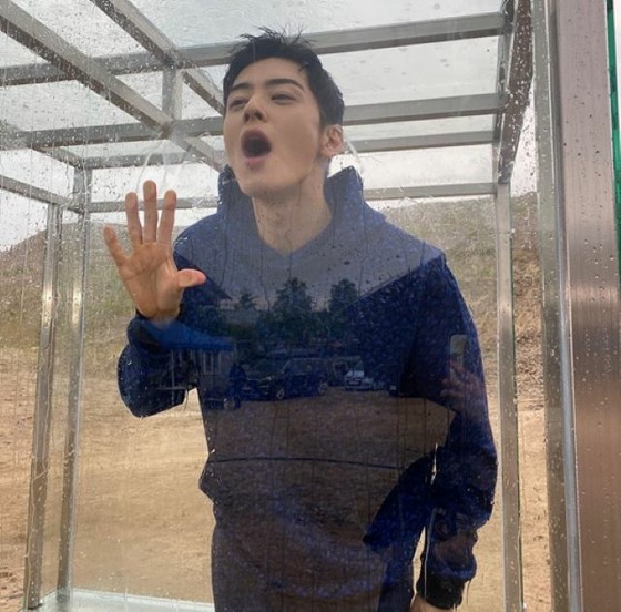 CHAEUNWOO (ASRTO), khuôn mặt của bạn nhỏ như thế nào? … Đánh gục người hâm mộ với vẻ ngoài quyến rũ đầy tội lỗi