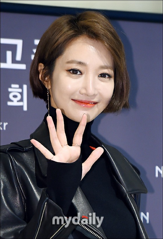 Nữ diễn viên Go Jun Hi, "Nữ diễn viên giải trí tình dục của Not Burning Sun ... Phản ứng pháp lý nếu không có hành động tốt"