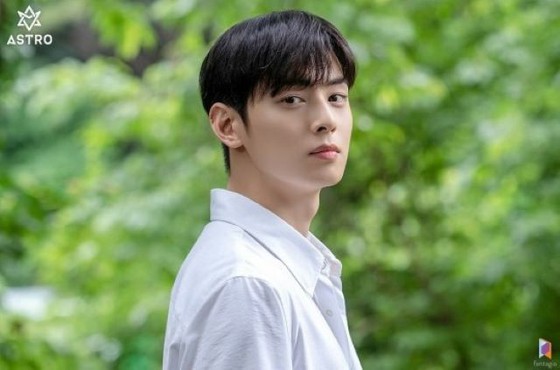 CHAEUNWOO (ASTRO), cái nhìn như thao túng ký ức về mối tình đầu ... Nhìn lại ký ức mùa hè bằng hình ảnh ngực-kyun