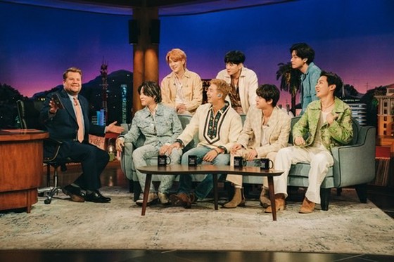 Màn trình diễn của "BTS" US "James Corden Show" với Hanok trong nền ... quấn LA từ Seoul