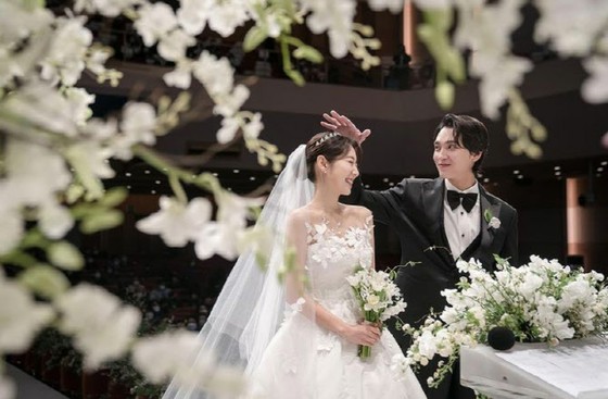 Nữ diễn viên Park Sin Hye lộ ảnh cưới ... Niềm vui nhân đôi khi mang thai