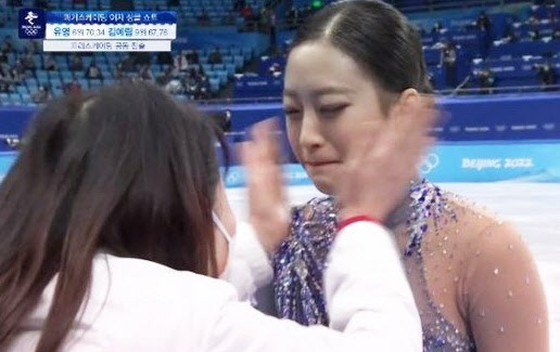 "Vỗ má" cho huấn luyện viên Nhật Bản và vận động viên trượt băng nghệ thuật Hàn Quốc là Hot Topic = Người dùng internet Hàn Quốc "Cây bút cảm thấy tình cảm"