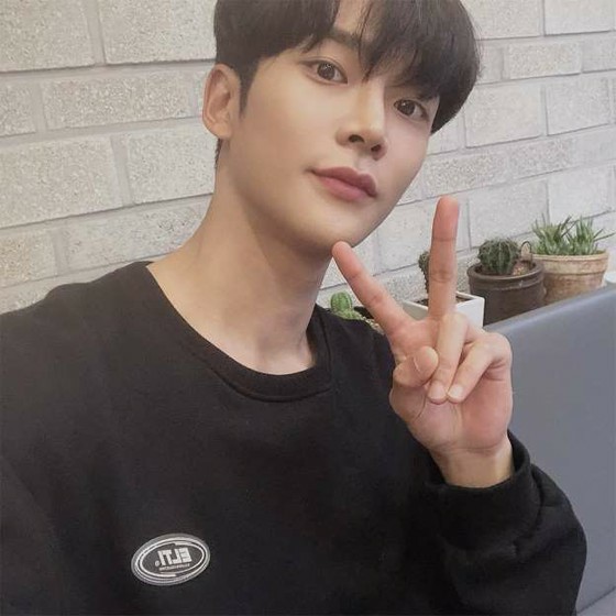 [Chủ đề] "SF9" Lawn, người hâm mộ bùng nổ vì nghi ngờ lịch trình bắt buộc?
