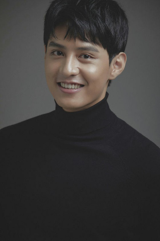 Diễn viên Do JiHan, xuất ngũ 2 ngày qua = Công ty giải trí và hợp đồng độc quyền của Milky Way