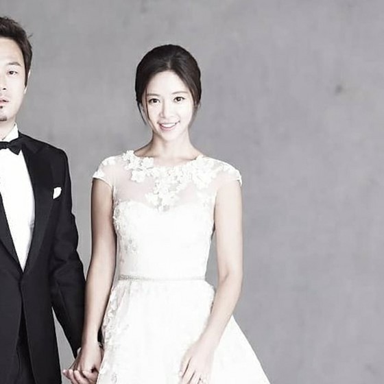 Nữ diễn viên Hwang Jung Eum tung ảnh cưới nhân ngày lễ trong trắng "Thời đại mỹ nam mỹ nữ"