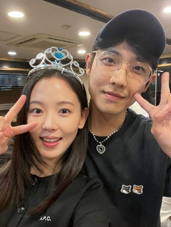Nữ diễn viên Kang HanNa & Lee Jun, ai có thể mặc riêng "set đồ công chúa" ... Sẵn sàng giành giải Cặp đôi đẹp nhất?