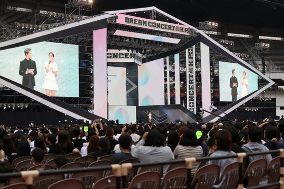 "Dream Concert" 40.000 khán giả hội tụ