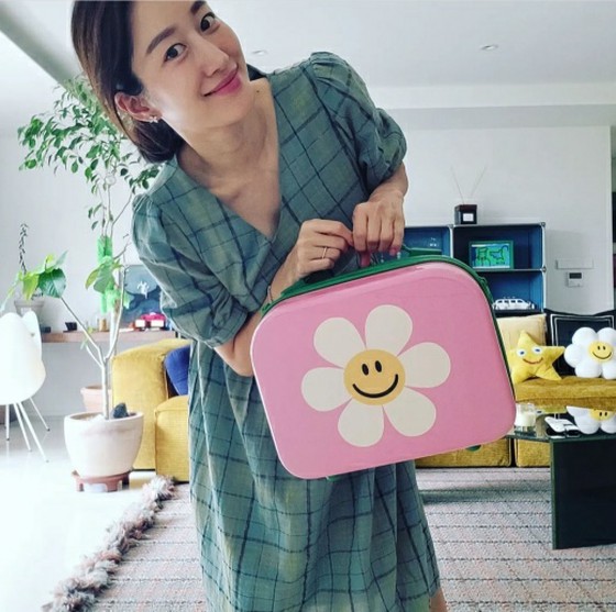 Nữ diễn viên Jeon Hye Bin lộ "D line" khi mang bầu 6 tháng