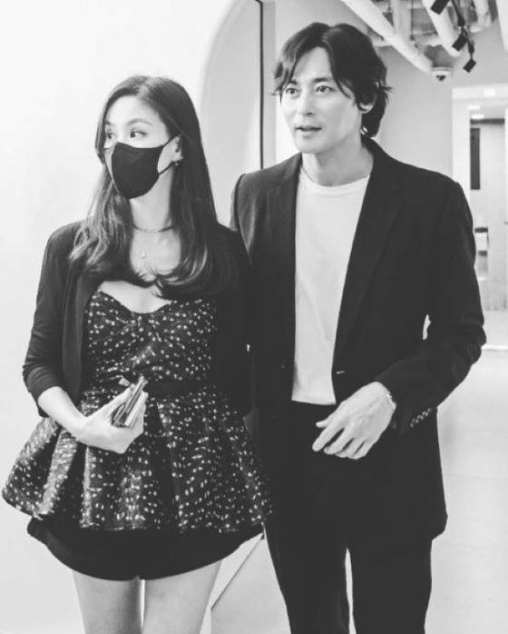 Nam diễn viên Jang Dong Gun tình tứ lần đầu tiên đăng bài mới sau 4 tháng dành cho vợ Go So Young ... Một cặp đôi có ngoại hình hoàn hảo
