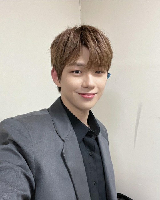 Ca sĩ KANGDANIEL, chú bò tót trang trí phần đầu và phần cuối của "STREET MAN FIGHTER"