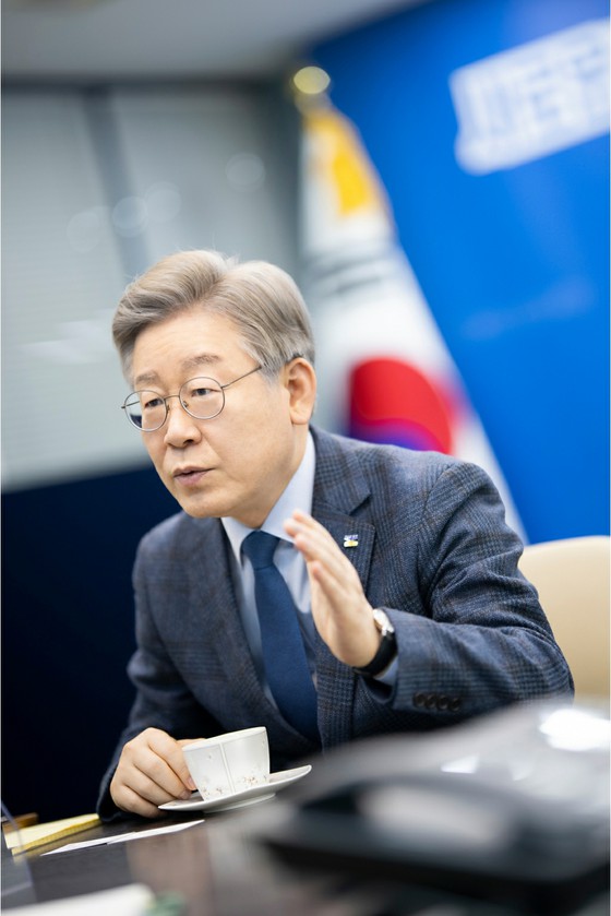 Trợ lý thân cận nhất của thủ lĩnh phe đối lập Hàn Quốc bị bắt... Tòa án ``sợ tiêu hủy bằng chứng và bỏ trốn''