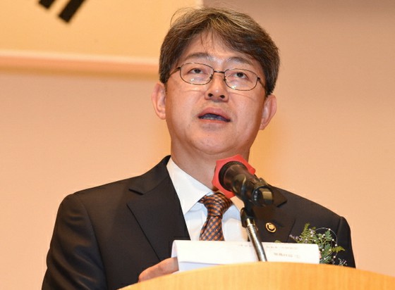 Cảnh sát Hàn Quốc điều tra cựu Cục trưởng Cục Thống kê Quốc gia vì nghi ngờ chính quyền Moon bóp méo số liệu thống kê