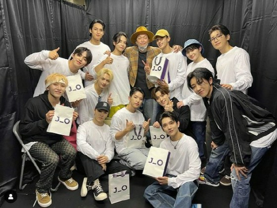 Shingo Katori đến thăm buổi hòa nhạc Tokyo Dome của "SEVENTEEN"... Những bức ảnh kỷ niệm ấm áp