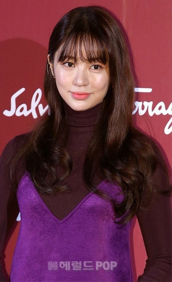 Nữ diễn viên Yoon Eun Hye, tôi có nên giải thích về các hoạt động tôn giáo của mình không?