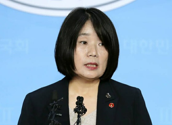 <W bình luận> Cựu chủ tịch của nhóm hỗ trợ phụ nữ thoải mái trước đây của Hàn Quốc, người đã hồi sinh các hoạt động chỉ trích Nhật Bản