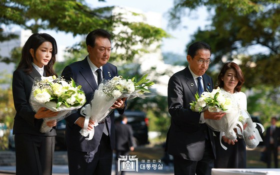 <Bình luận W> Tổng thống Yoon của Hàn Quốc, người đã gặp gỡ những người sống sót sau vụ đánh bom A của Hàn Quốc sống ở Nhật Bản = Điều này sẽ dẫn đến việc hỗ trợ các nạn nhân trong tương lai?