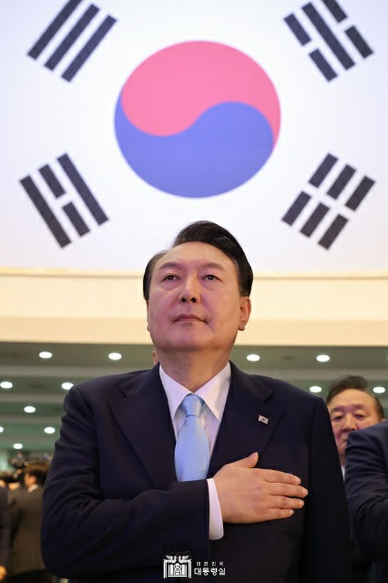 <Bình luận W> Chủ tịch Yoon, trong bài phát biểu Ngày Giải phóng vào ngày 15, Nhật Bản là “đối tác” = Trong bối cảnh quan điểm của ông Yoon về Nhật Bản, sự hiện diện của cha ông, người đã qua đời vào ngày hôm đó