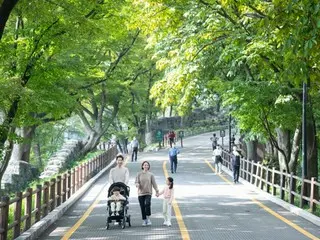 "Tại sao cha anh lại chọn người chú cho anh tiền?"...Video do nghị sĩ đối lập đăng tải trên mạng xã hội trở thành chủ đề nóng tại Hàn Quốc