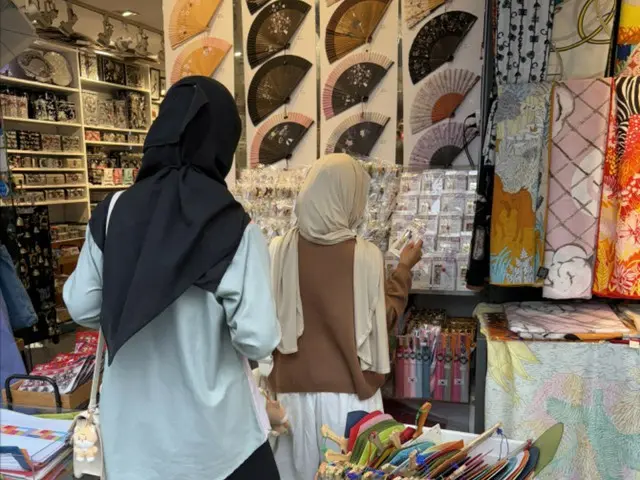 「螺鈿漆器やノリゲを買いたい」…『ケデホン』ブームに仁寺洞が賑わう＝韓国