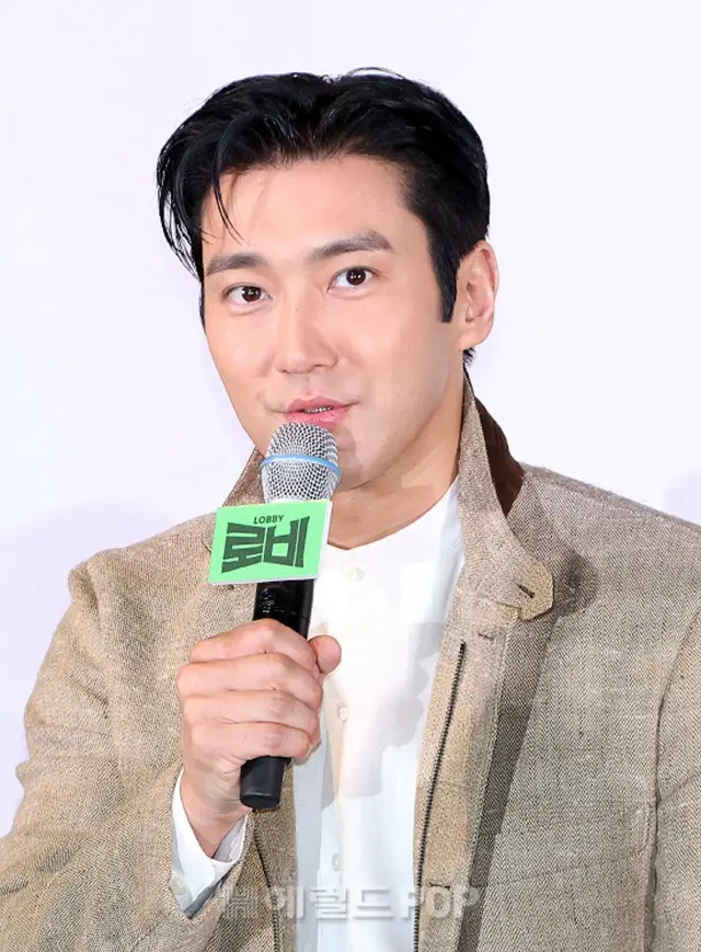 チェ・シウォン（SUPER JUNIOR）、“銃撃死亡”チャーリー・カーク氏を追悼後に…