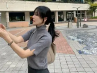 Nữ diễn viên Kim Seoyeong: Cô ấy có quá gầy và quần áo quá rộng thùng thình không? ... Cô ấy khoe vẻ đẹp thành thị tinh tế của mình