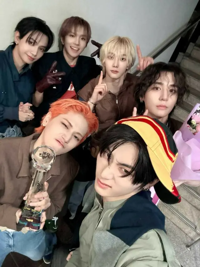 「BOYNEXTDOOR」、ヒット街道に乗った...「ミュージックバンク」で首位獲得で音楽番組2冠王