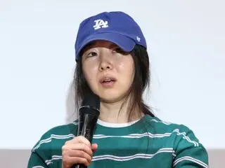 "Thật ngu ngốc"... Cựu CEO ADOR Min Hee Jin xuất hiện trong phiên tòa liên quan đến NewJeans... Thẩm phán cảnh cáo cô vì thái độ thẳng thắn tại tòa