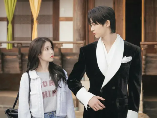 IU và Byeon WooSeok tung ảnh chụp chung, "Nữ hoàng thế kỷ 21"... cho thấy sự ăn ý chưa từng có của họ