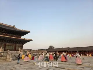 Một hộp cơm trưa được bày ra tại Cung điện Gyeongbokgung, làm xấu hổ đất nước... Hướng dẫn viên thực ra không có giấy phép = Hàn Quốc