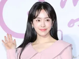 [Độc quyền] Nữ diễn viên Han JIMIN tặng giày thể thao cho 120 nhân viên đoàn làm phim mới của cô bằng tiền túi của mình... trị giá khoảng 3 triệu yên