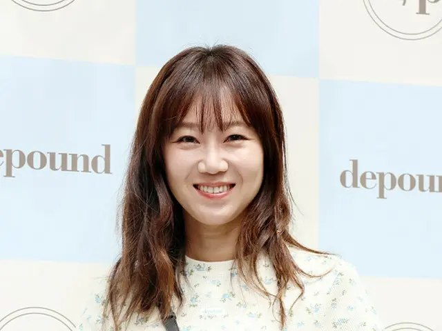 Kong Hyo Jin bất ngờ hôn một người đàn ông ở tầng trên... Chồng cô, người kém cô 10 tuổi, đang nghĩ gì?