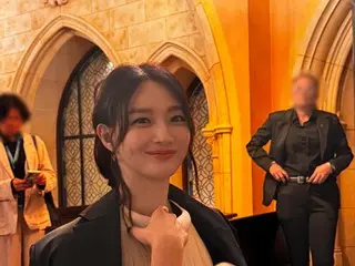 Shin Min A, Hoàng hậu Navier bước vào Disneyland... Một thìa dễ thương trong sự thanh lịch