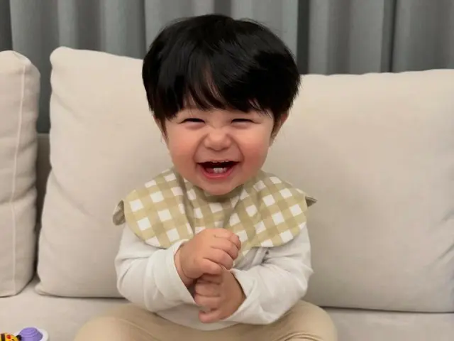 Con trai của Shim Hyung Tak và Saya, Ra Eon, cắt tóc... "vẻ đẹp như búp bê" của cậu bé càng nổi bật hơn