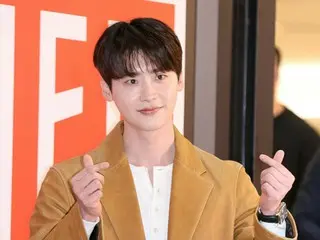 Lee Jung-suk tặng phiếu ăn khách sạn hạng sang cho nhân viên của "Tôi xin phép tái hôn"... "Tôi đã muốn đãi bạn một lần"