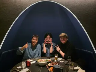 Jun Hyun Moo tham dự đám cưới cùng Lee Jang Woo và Cho Hye Won, "Đây là lần đầu tiên chúng tôi tổ chức lễ cưới và là bước đầu tiên trong cuộc đời chúng tôi"... Một làn sóng chúc phúc cho hôn nhân