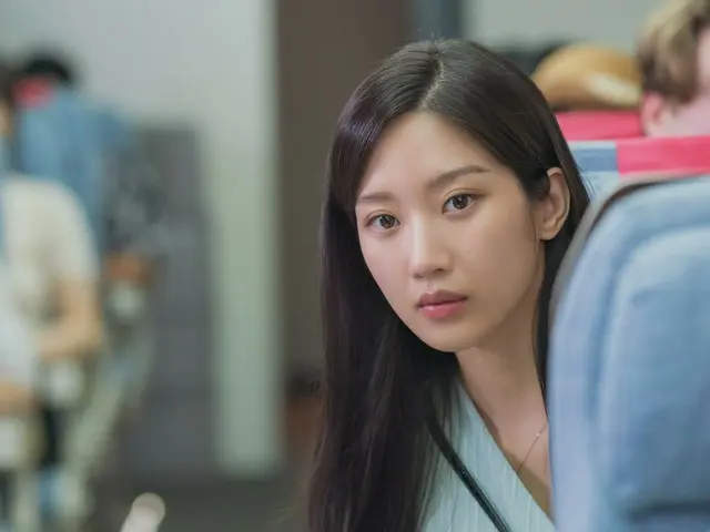 Mun Kayoung vào vai mối tình đầu và bạn gái cũ của Koo Kyo Hwan trong bộ phim "What if We..."... Một giai điệu khác với "Love and Benefits"