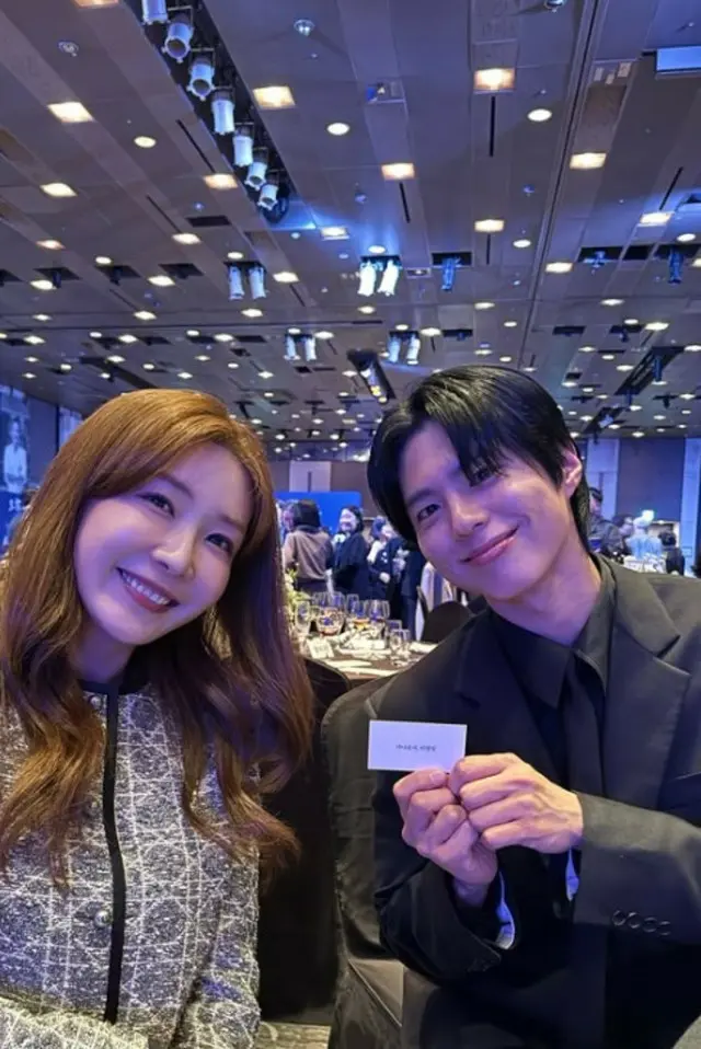 「NewJeans」DANIELLE（ダニエル）、パク・ボゴム＆ショーンとチャリティーディナーに同行2